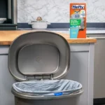 Hefty Ultra Strong 13 gallon Trash Bags, Tall Kitchen Trash Bags Made with Recovered Materials, Including Coastal Plastic, Gray, Seaside Breeze Scent, 40 Bags - Image 3